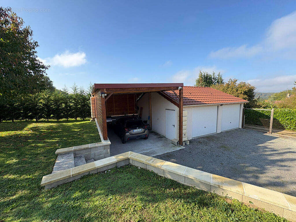 Maison à SAINT-MARCEL