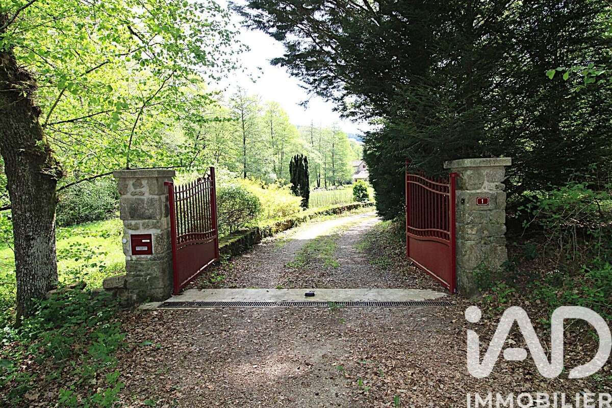 Maison 154 m² à Saint-Pardoux-Morterolles  - photo 4