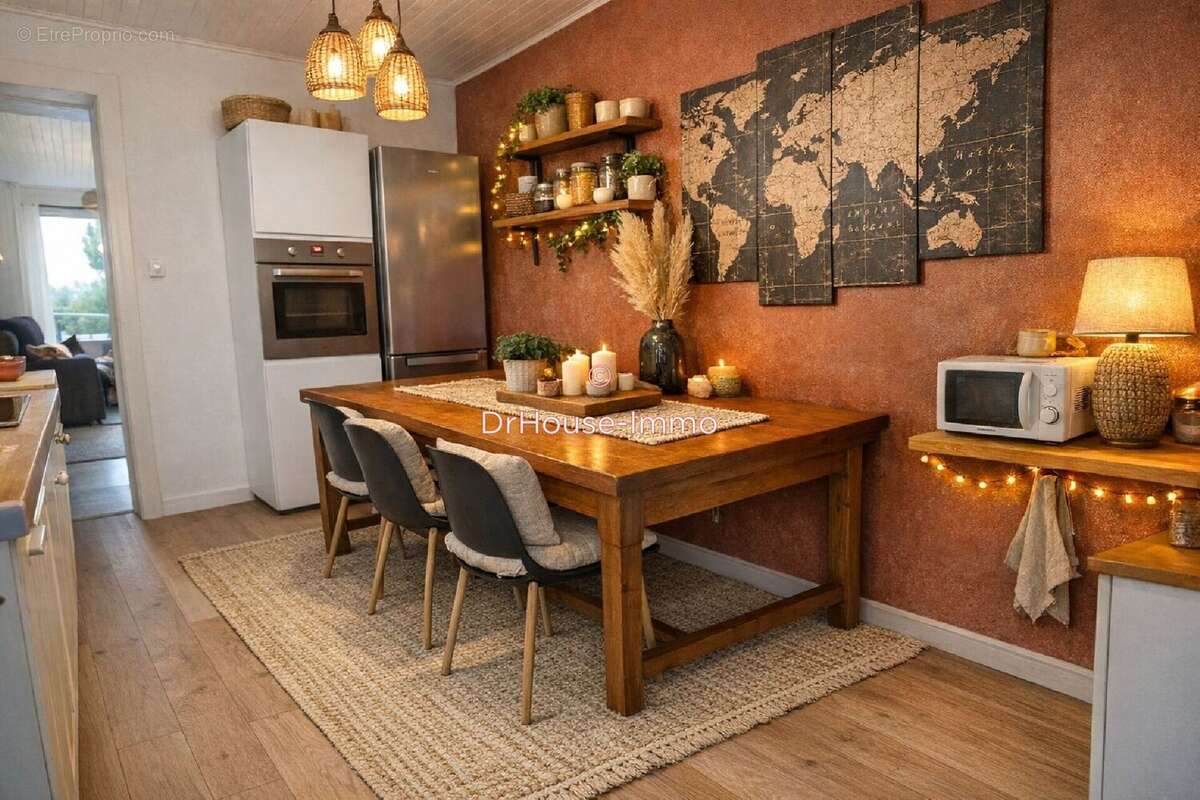 Appartement à SAINT-GENEST-LERPT