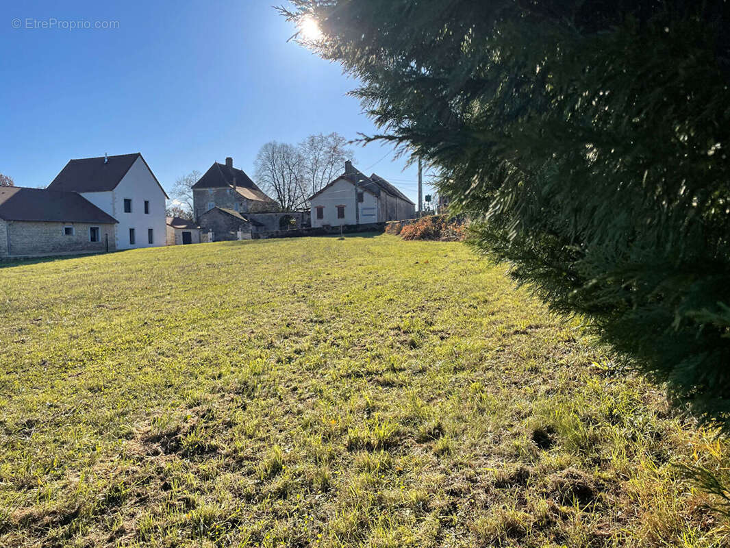 Terrain à SAINT-BOIL