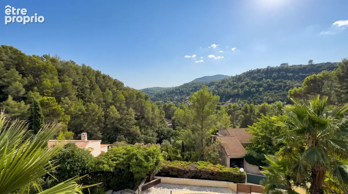 Exclusivité   Belgentier  Villa en parfait état avec piscine et vue dégagée - photo 1