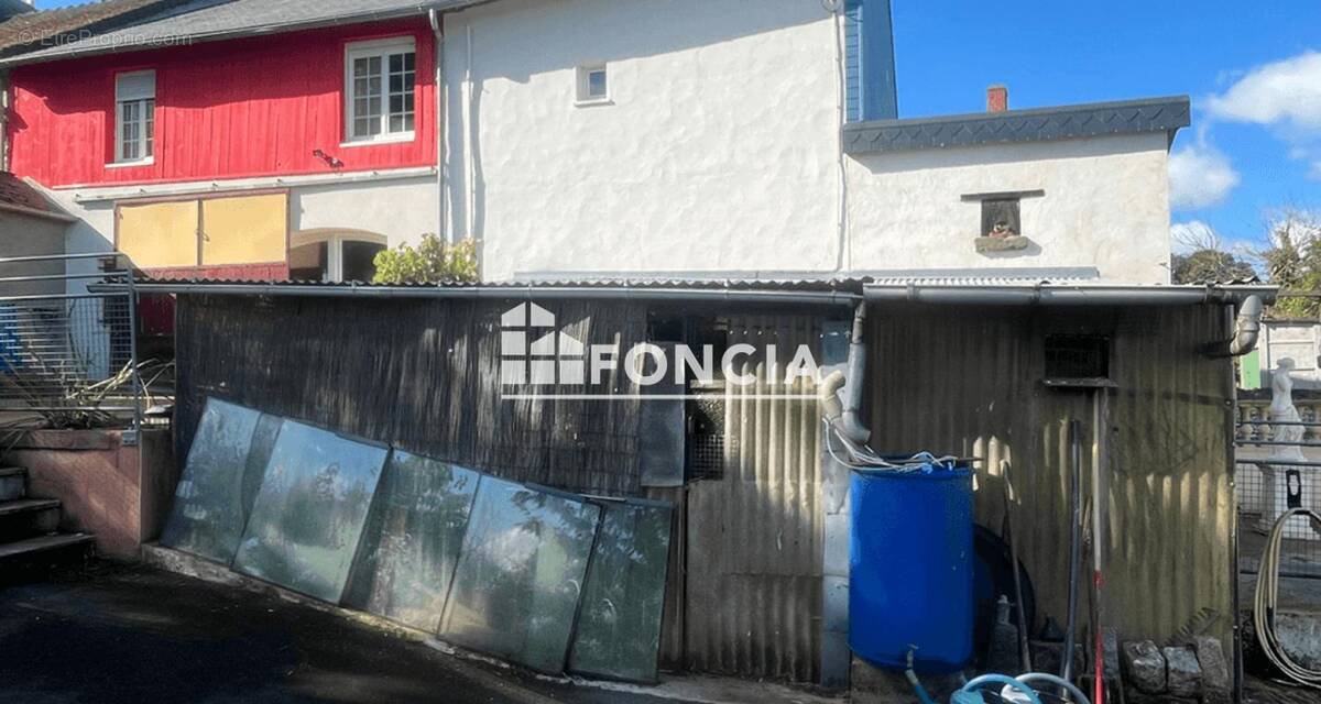 Maison à FRESNAY-SUR-SARTHE