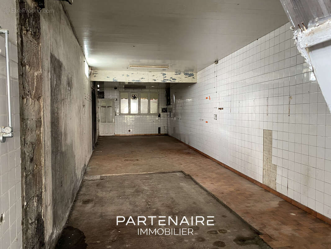 Parking à GROSBREUIL