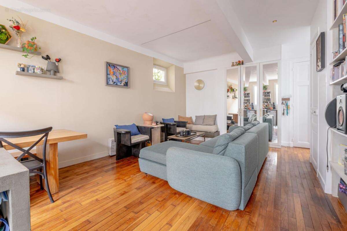 Appartement à PARIS-11E