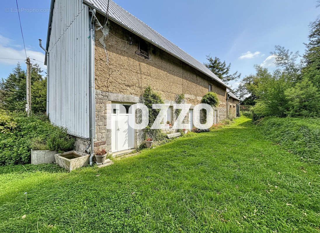 Maison à BRICQUEVILLE-SUR-MER