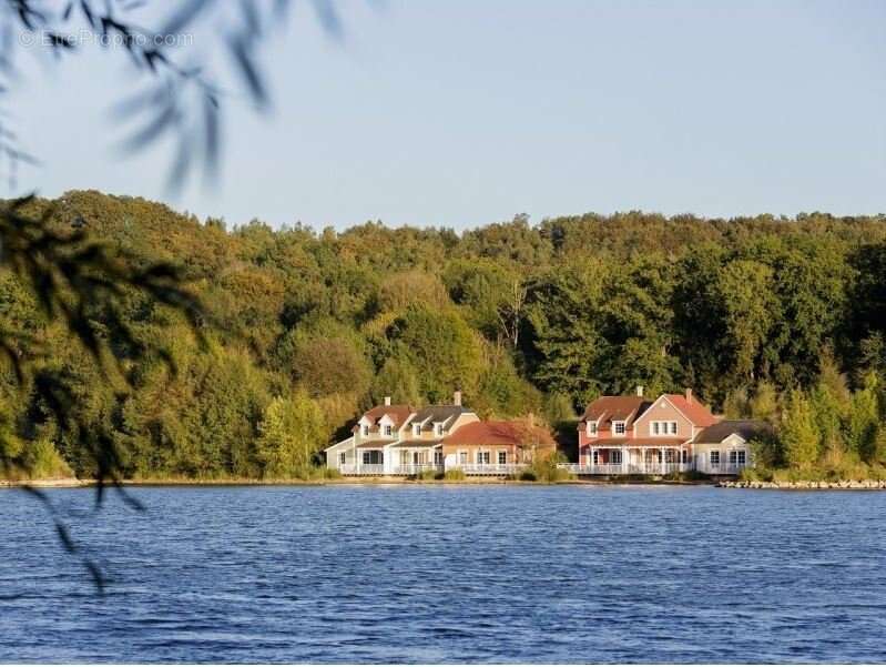 INVESTISSEMENT LOCATIF  CHAMOUILLE  Résidence de tourisme Center Parcs Le Lac d'Ailette - 6.52% de rentabilité - photo 15