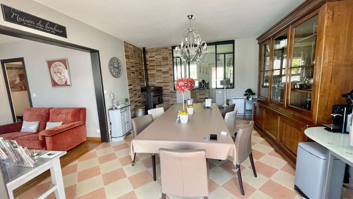 Maison à ROCHECORBON