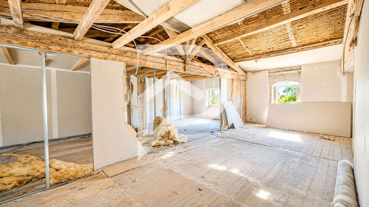 Immeuble Mazamet 15 pièces 371,5 m² - photo 15