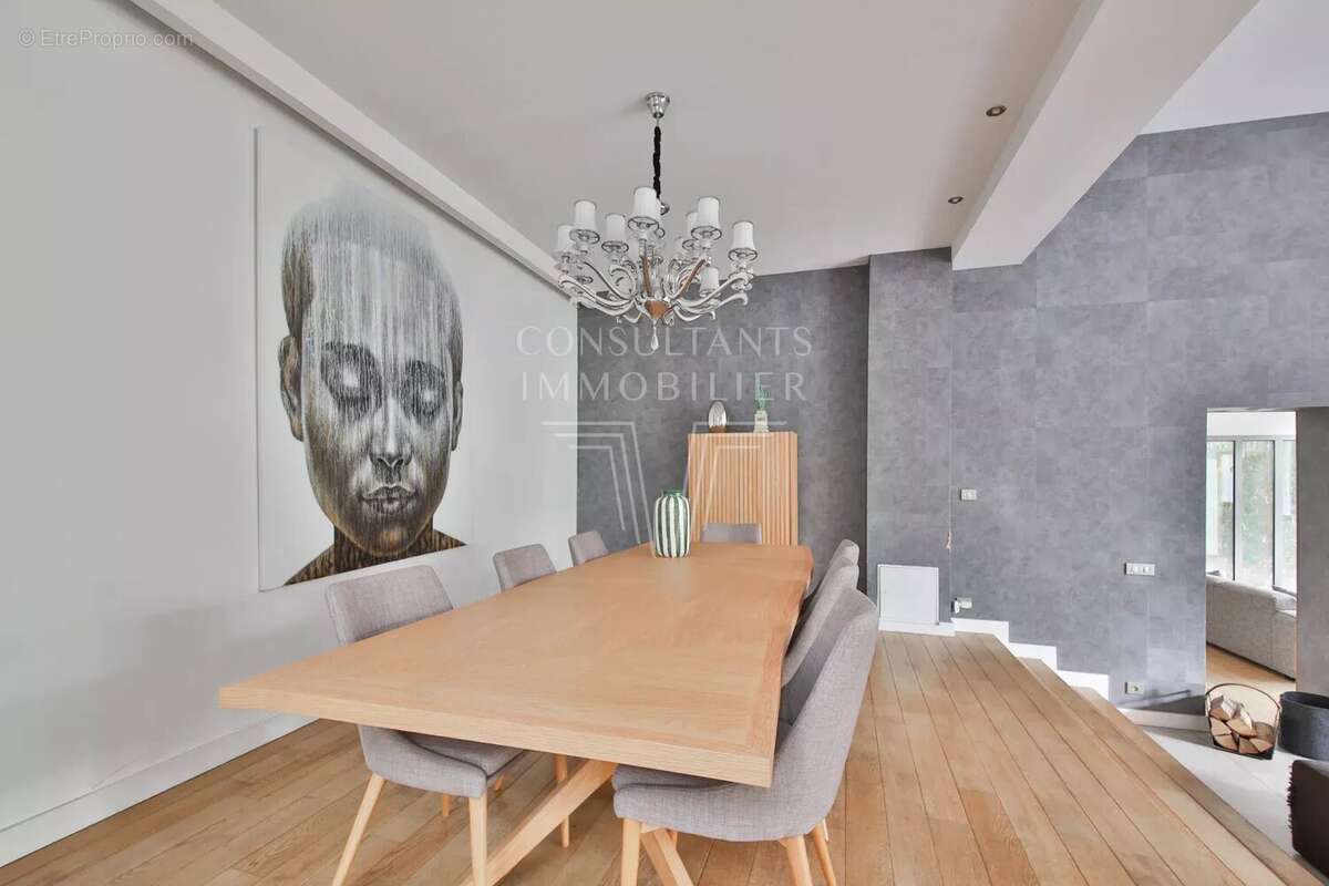 Maison à ISSY-LES-MOULINEAUX