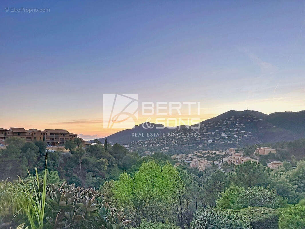 Appartement à THEOULE-SUR-MER