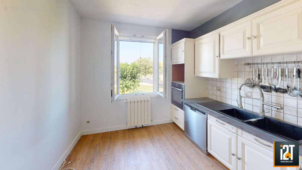 Maison à LA ROUVIERE
