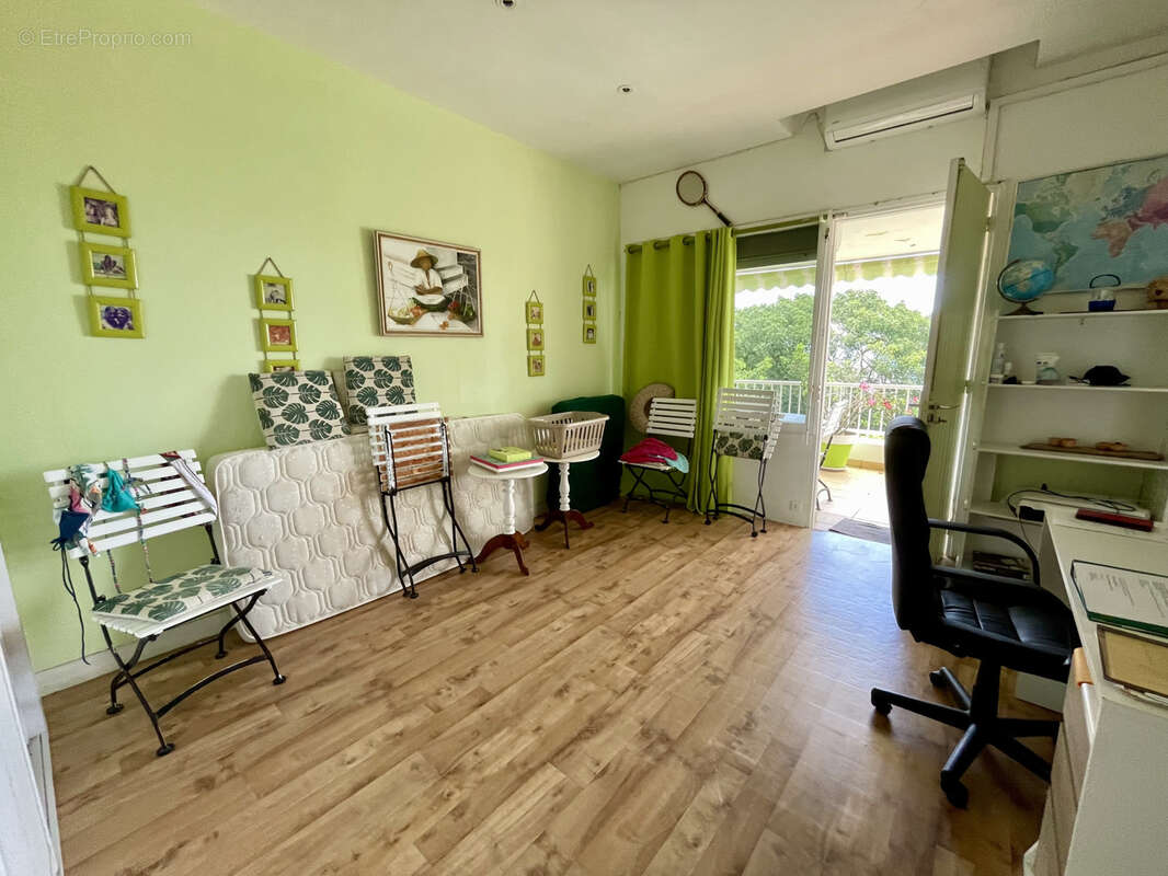 Magnifique propriete t5 + appartement t2 avec piscine vue mer centre du gosier - photo 23