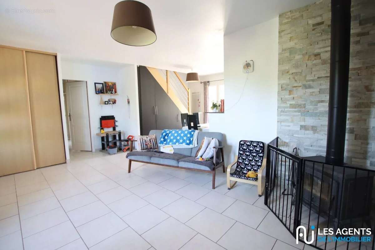 Maison 109 m² à Donnery  - photo 4