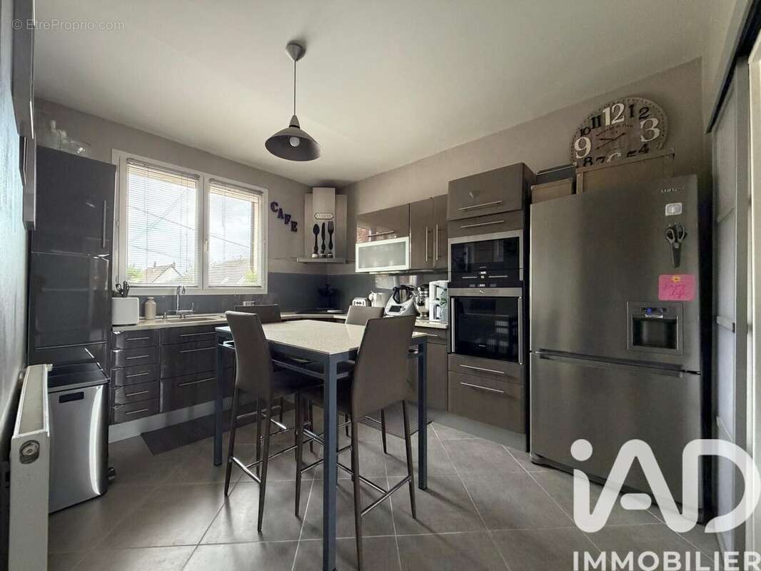 Maison 114 m² à Goussainville  - photo 8