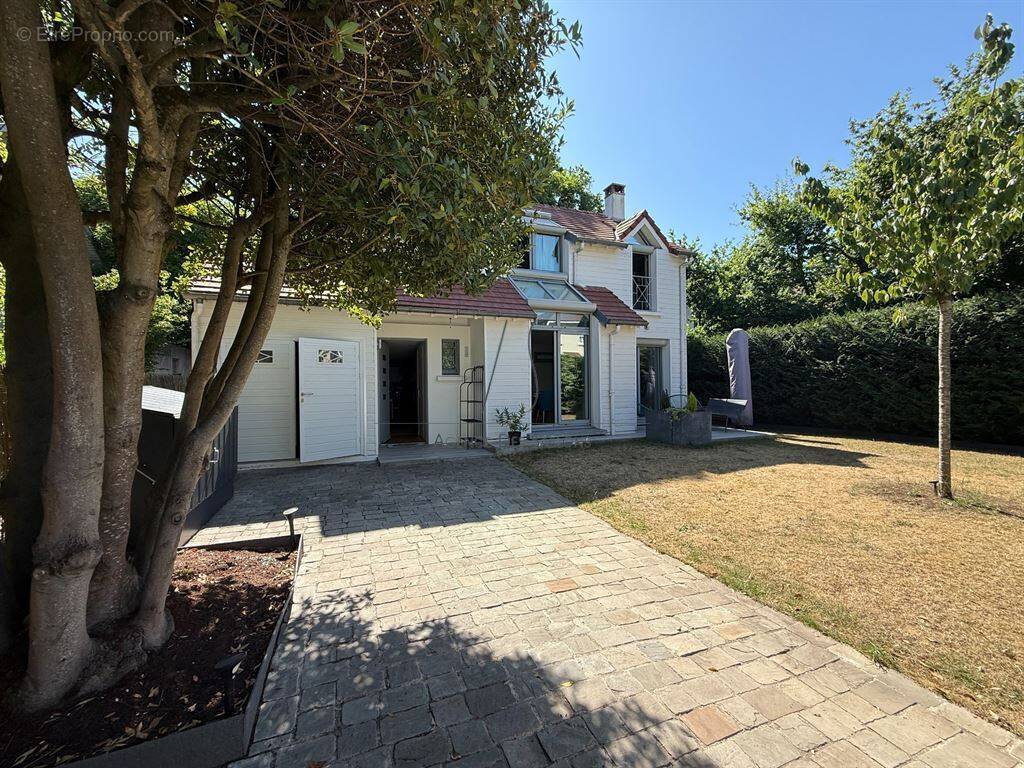 Maison à LE VESINET