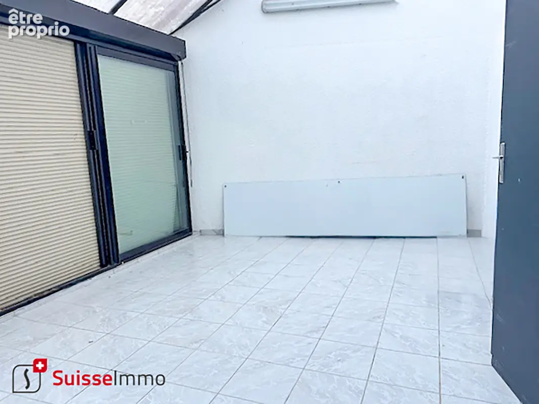 Local commercial - photo 6