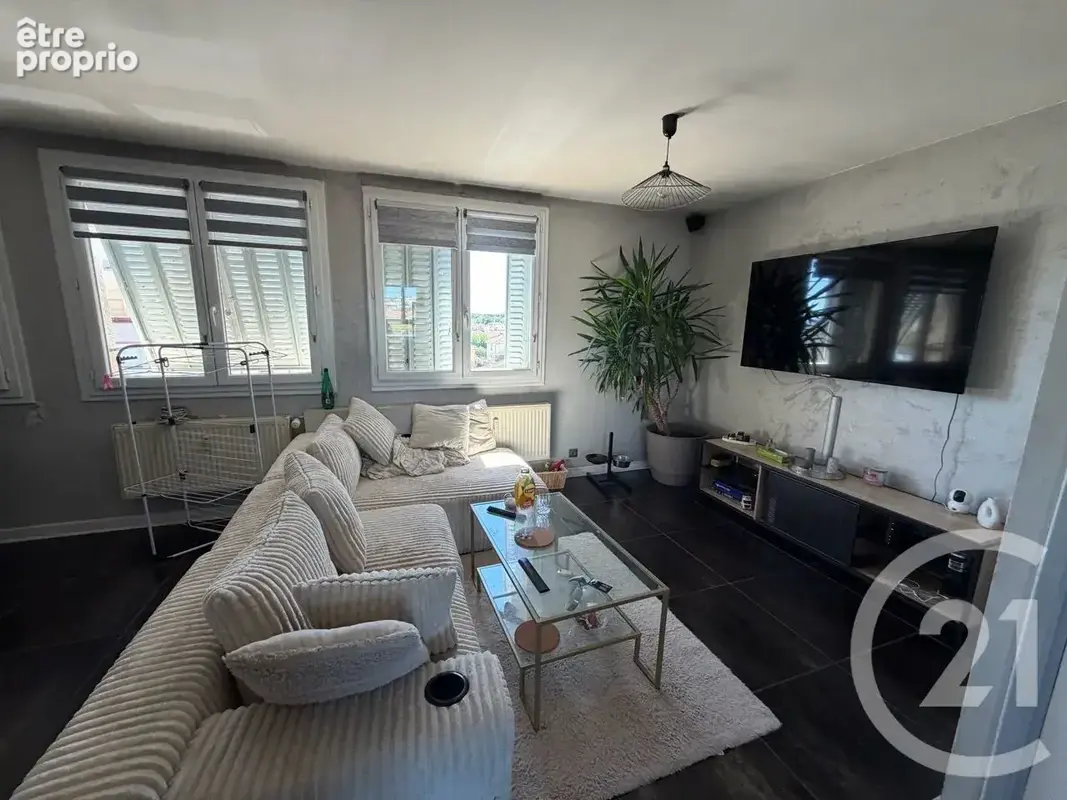 Photo Appartement à Aurillac au prix de 93 000€