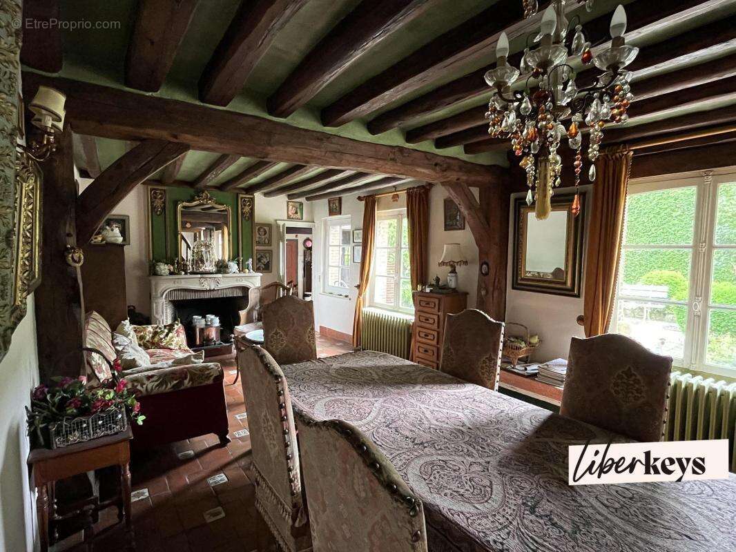 Demeure historique avec vue – Jardin, rivière et majestueuses dépendances – Verneuil d'Avre et d'Iton, Eure - photo 9