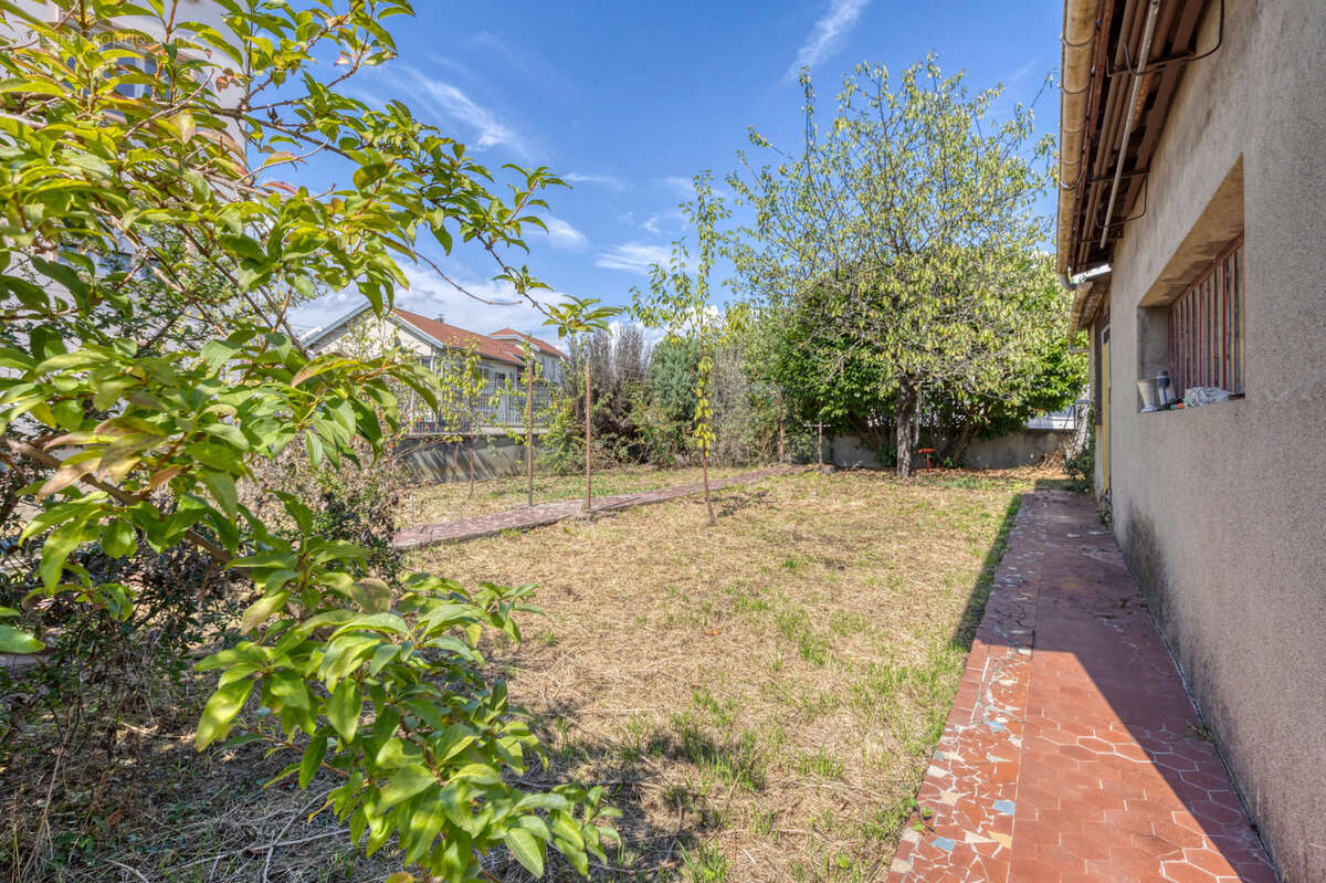 Maison à LE PONT-DE-CLAIX