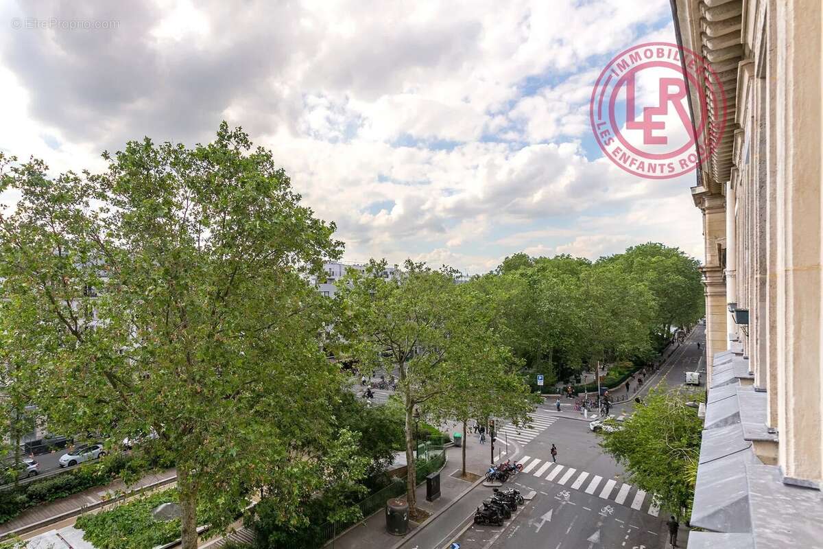 Appartement à PARIS-11E