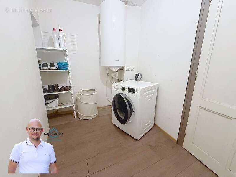 Immeuble de rapport en hyper-centre d'Aoste (38490) – Local commercial loué + T3 libre + Combles aménageables - photo 9