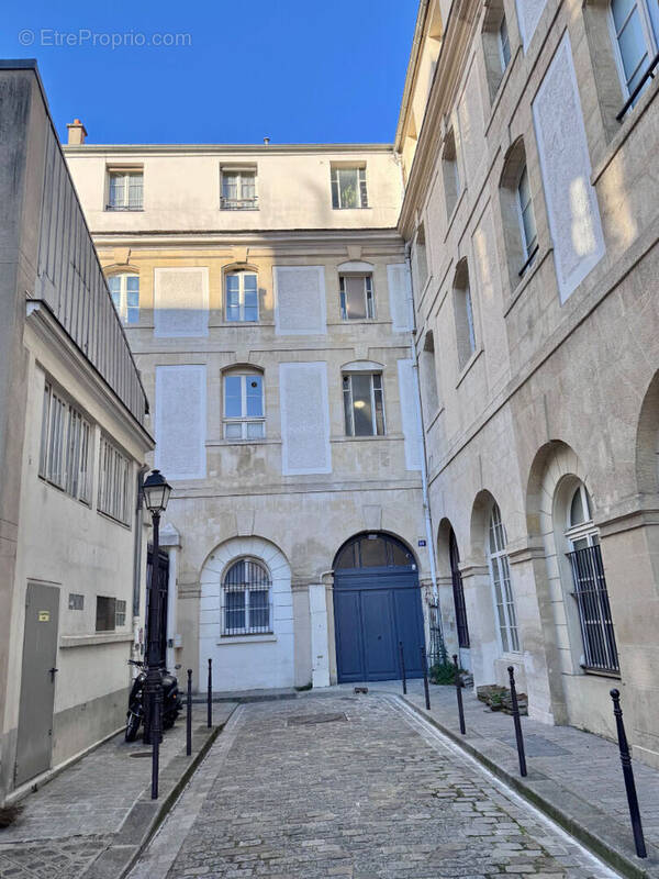 Appartement à PARIS-11E