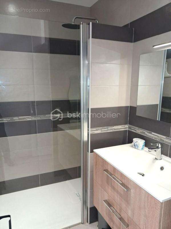 Maison avec une suite parentale, trois chambres et un sous-sol total - photo 9