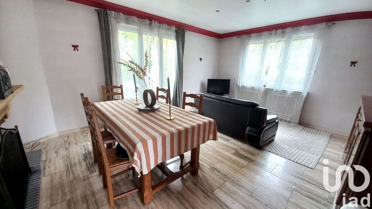 Photo 2 - Maison à CHAMPS-SUR-MARNE