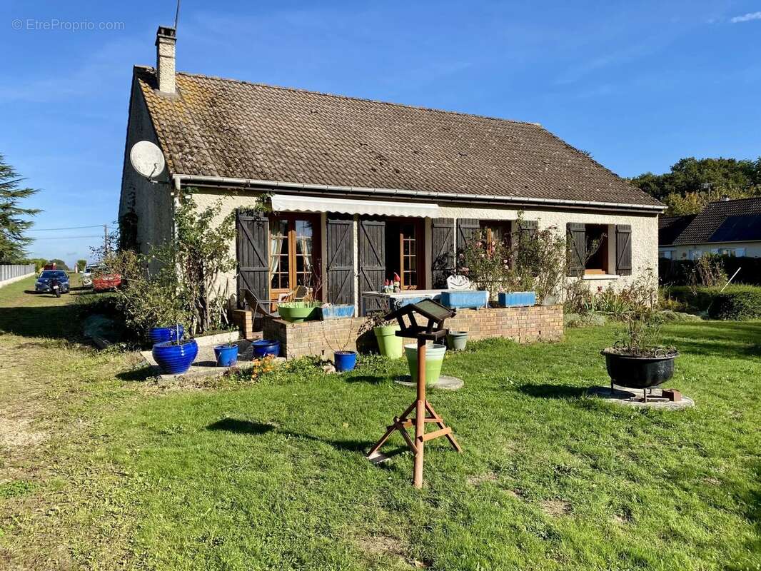 Maison à COURDEMANCHE