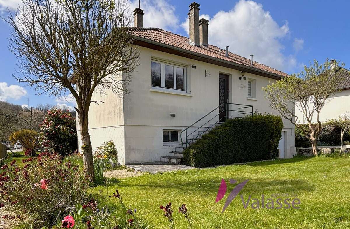 Maison à GRUCHET-LE-VALASSE