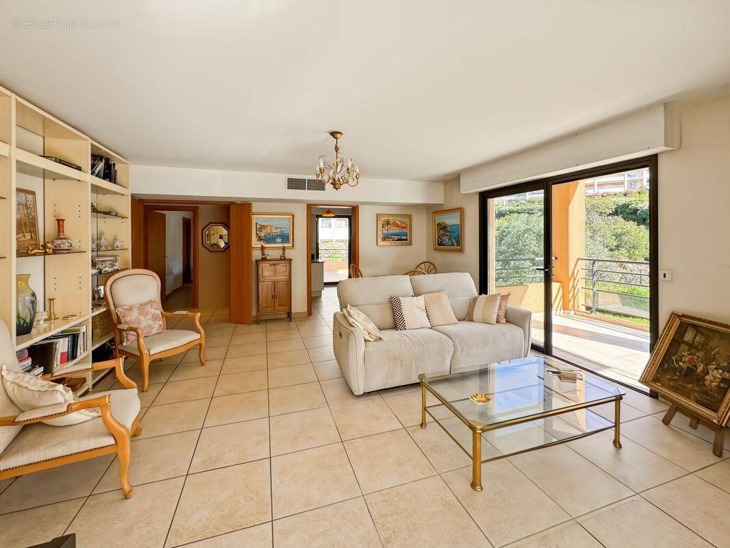 Appartement à SAINT-RAPHAEL