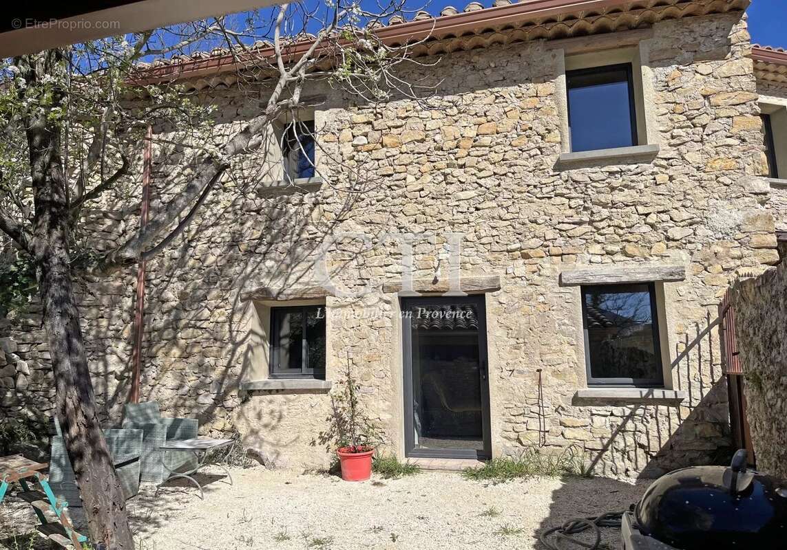 Maison à VAISON-LA-ROMAINE