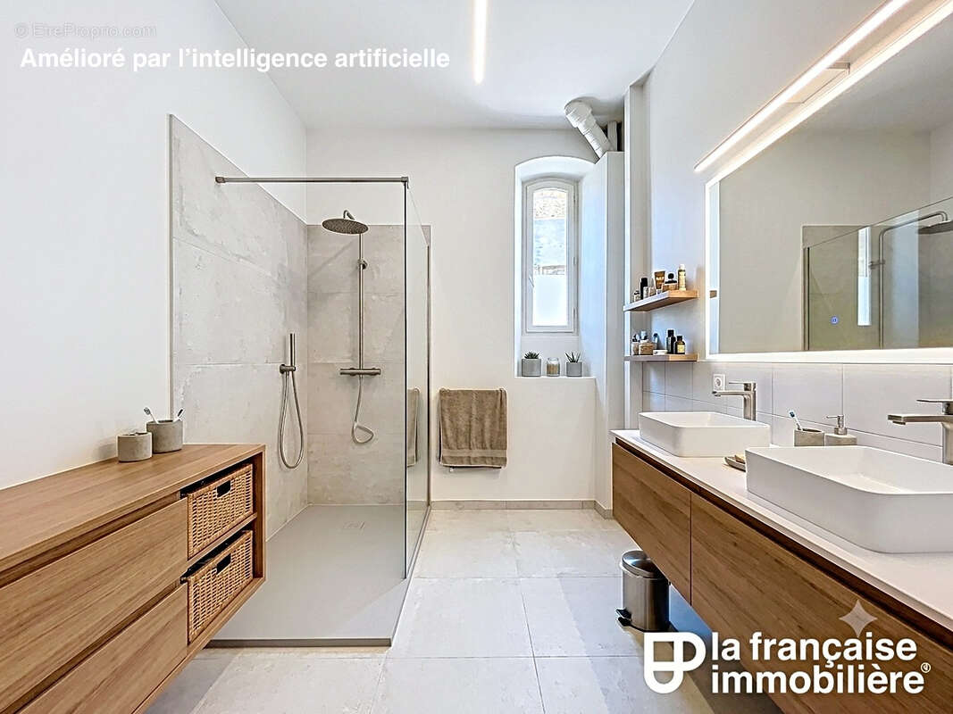 Élégant T5 de caractère à rénover, 148 m² - 4 chambres - photo 8