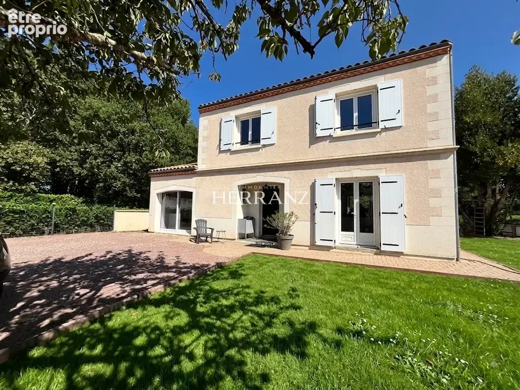 Maison à SAINT-EMILION