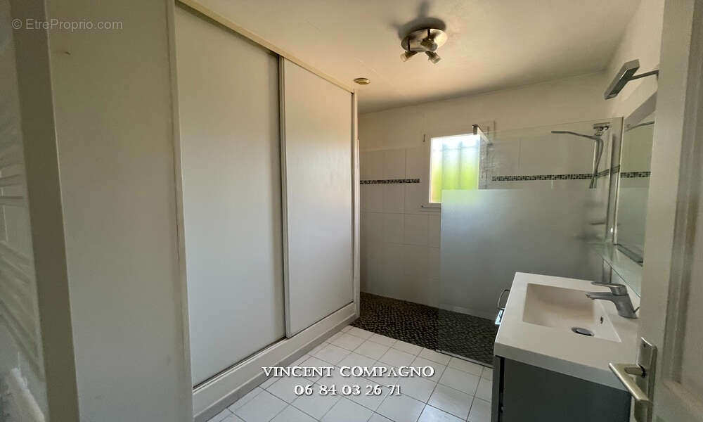 Maison à ESPARRON-DE-VERDON