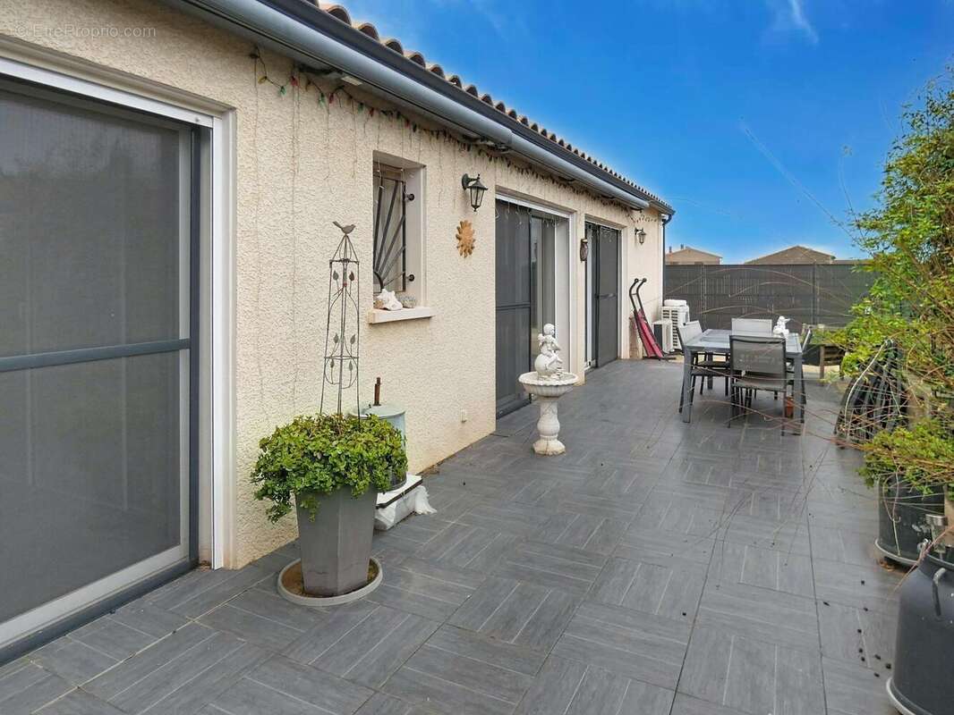 Photo 2 - Maison à LEZIGNAN-CORBIERES