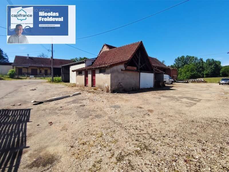 Maison à SAVIGNY-EN-REVERMONT