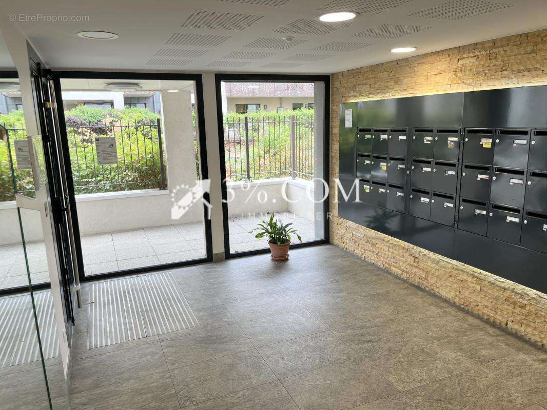 T2 de 44 M2 avec Garage - St-Donatien- Erdre- île de Versail - photo 2