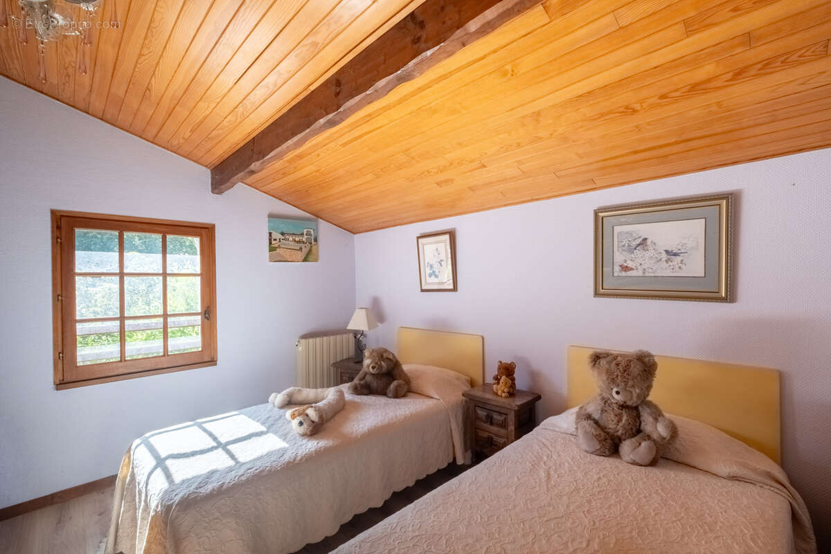 Abatilles maison familiale 6 pieces vente en nue propriete - photo 19