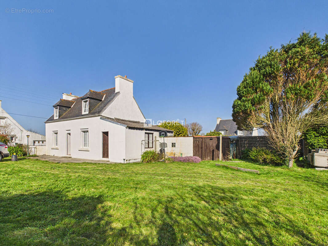 Maison à PLOZEVET