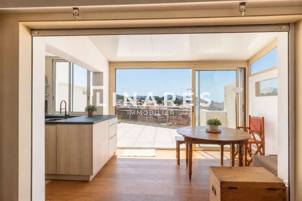 Appartement à MARSEILLE-7E