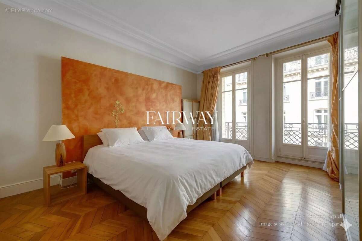 Appartement à PARIS-8E