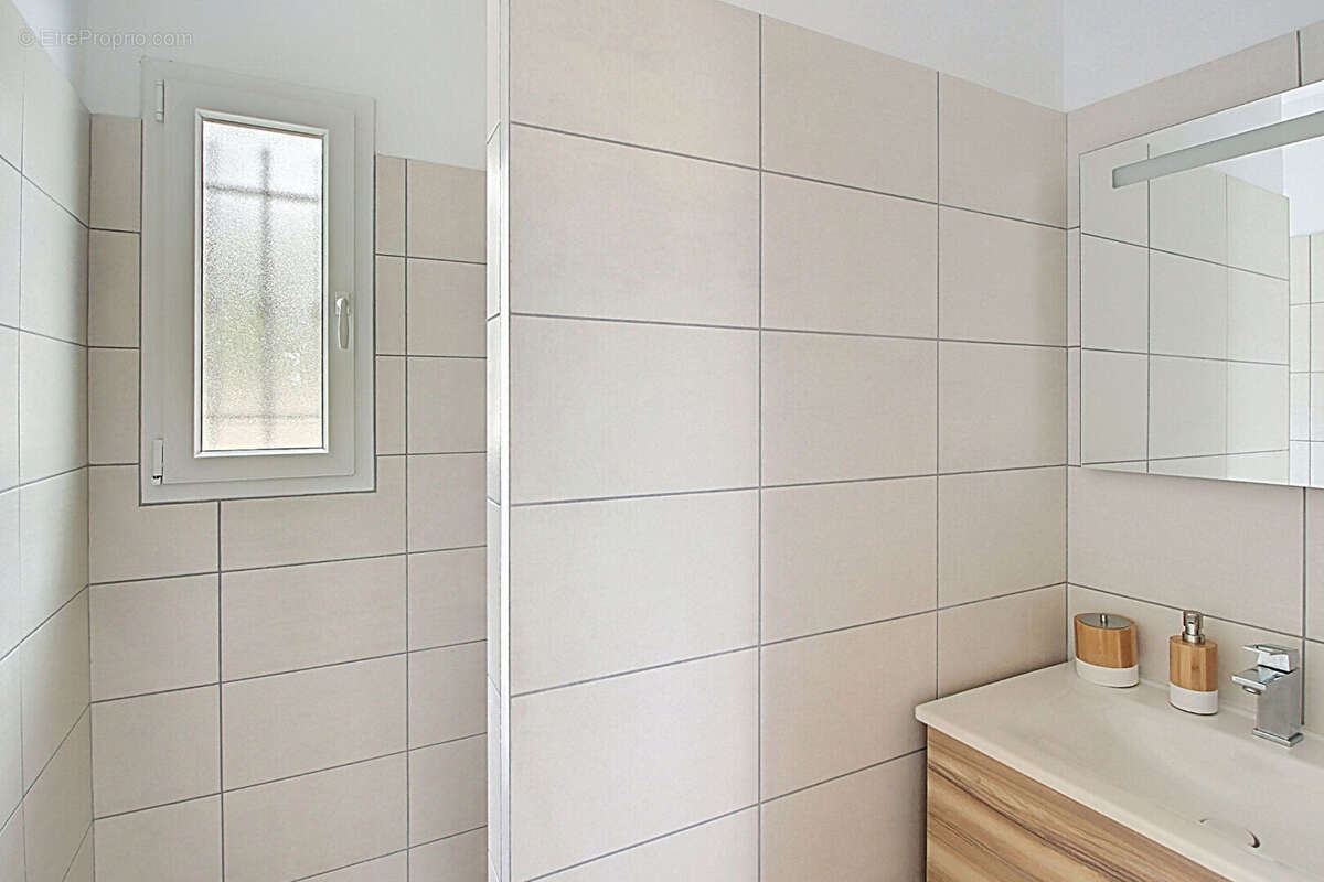 Maison à BAUDINARD-SUR-VERDON