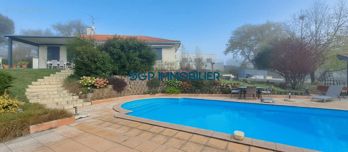 Maison à CASTELNAU-D&#039;ESTRETEFONDS