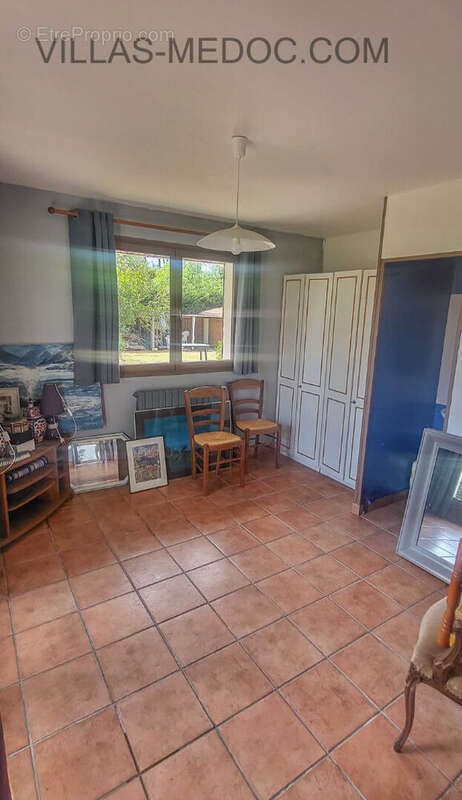 Maison à VENDAYS-MONTALIVET