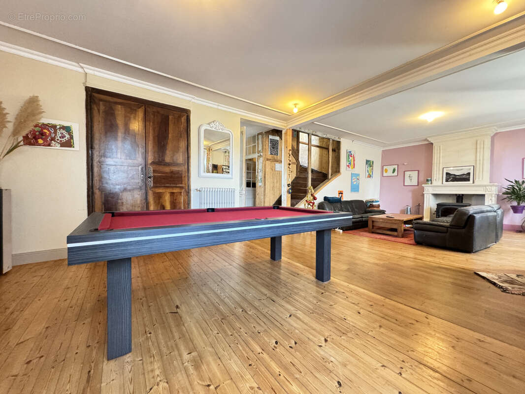 Maison à BARBEZIEUX-SAINT-HILAIRE