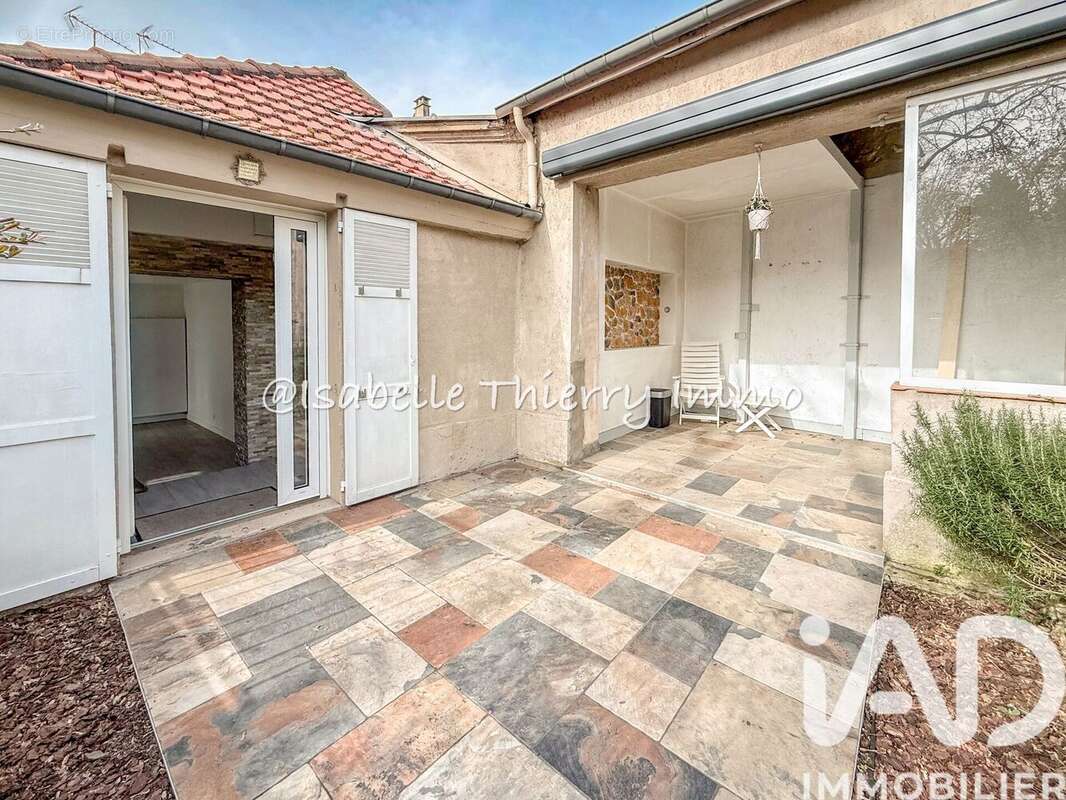 Photo 2 - Maison à MONTLHERY