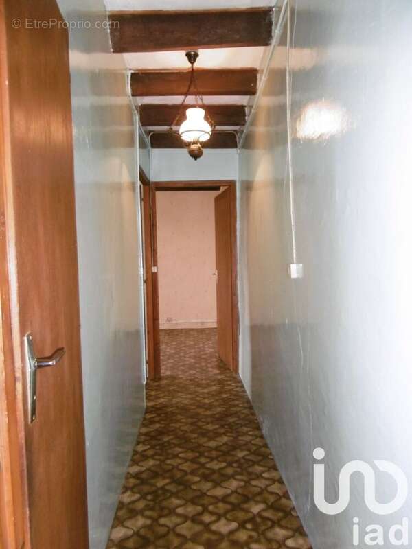 Maison 64 m² à Adriers  - photo 6