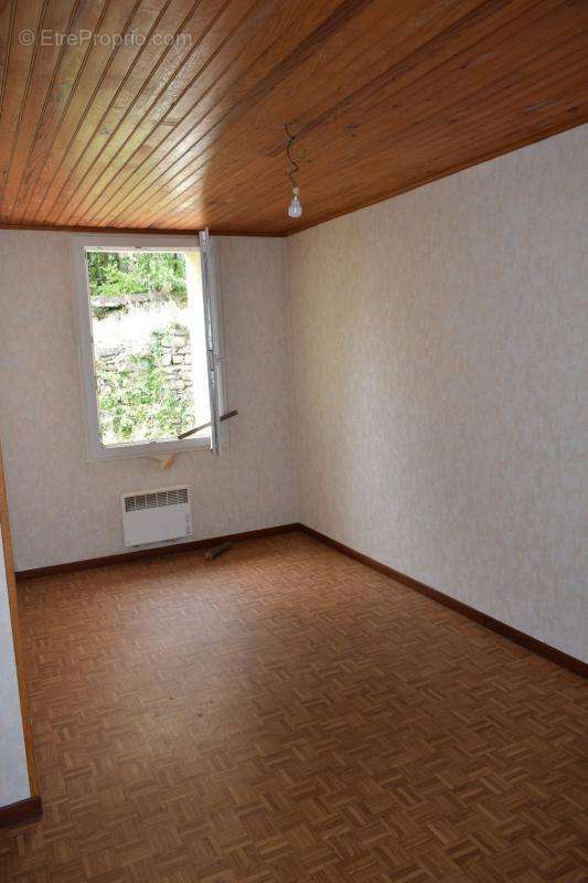 Appartement à AXAT