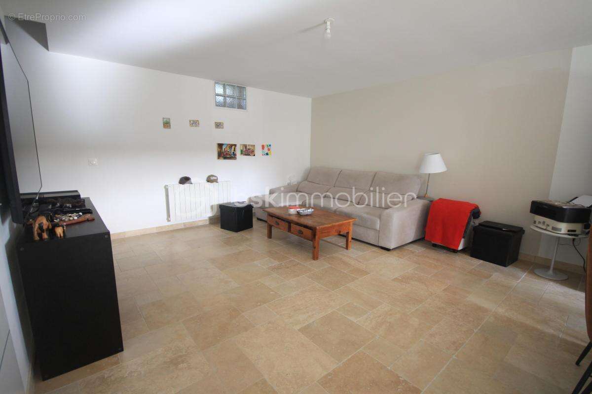 Maison à VAYRES-SUR-ESSONNE